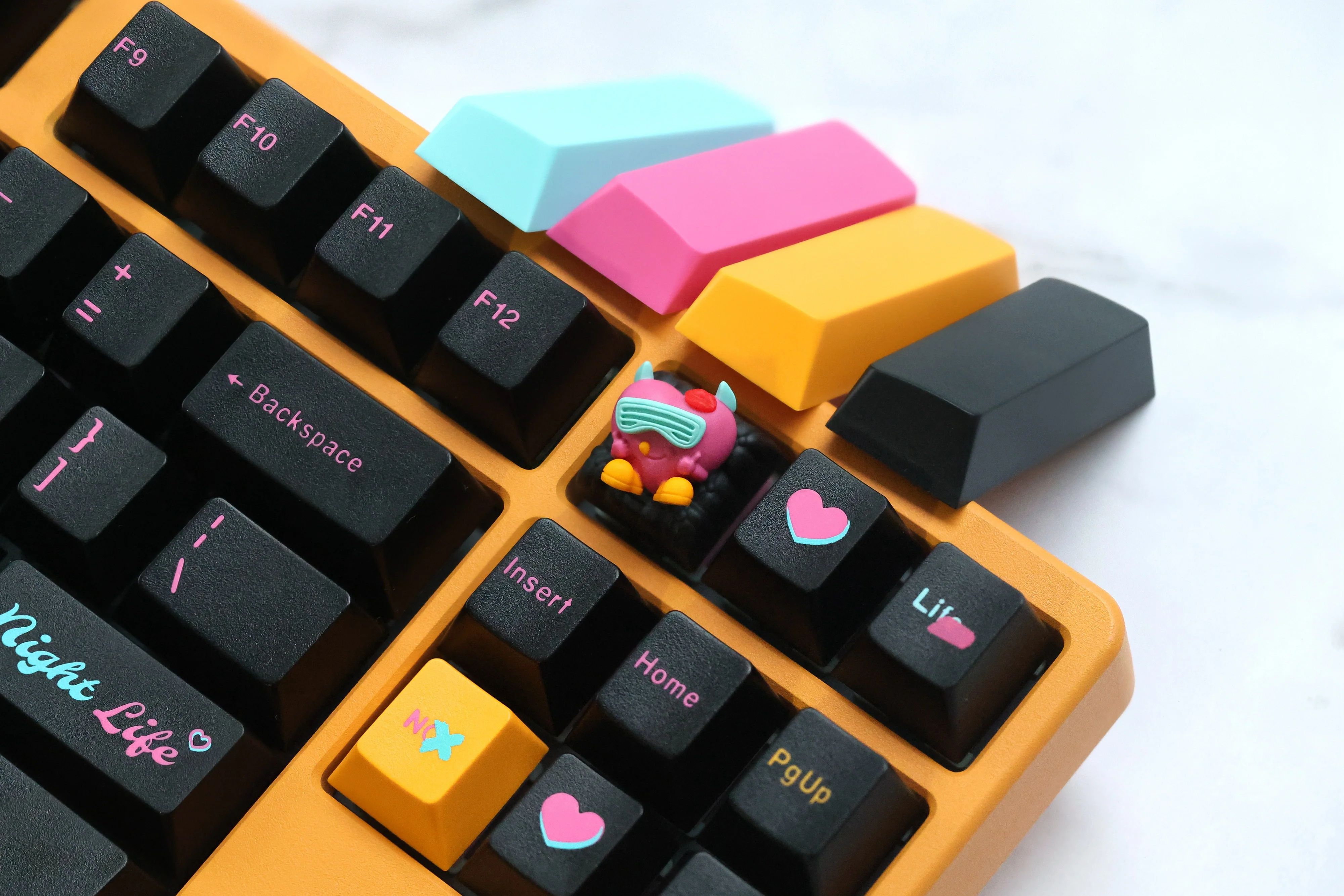 JTK NightLife Cherry Profile ABS Tripeshot Keycap Set - Image 13